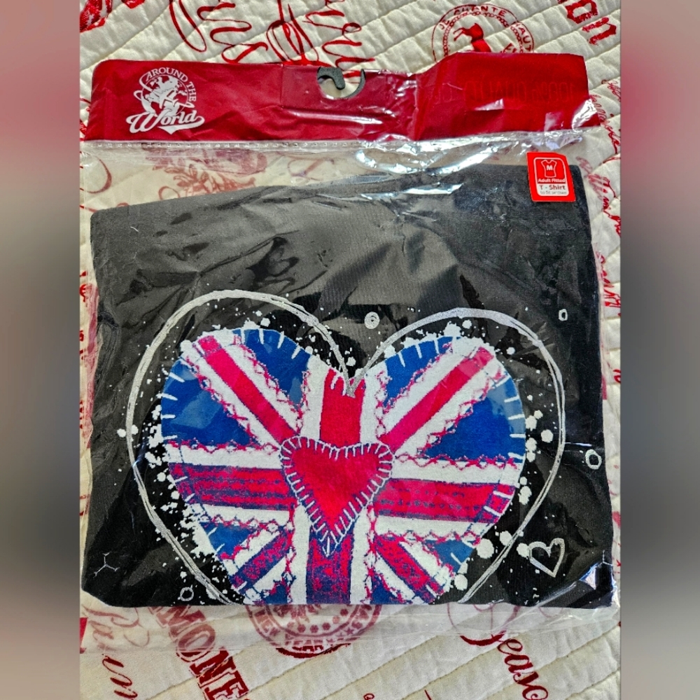 Around the World black tee from London, Adult Fitted Medium, New in Bag